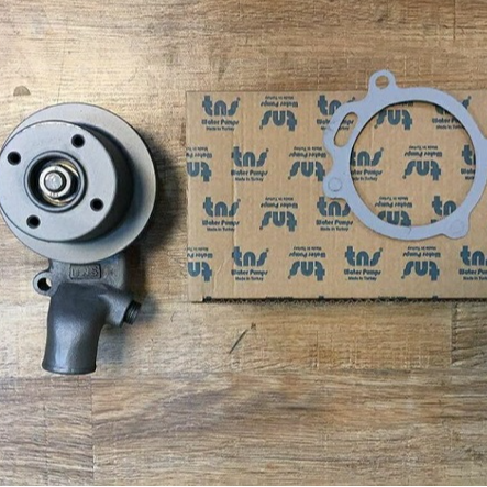 واتر پمپ لیفتراک سهند ( تراکتور فرگوسن 285 )