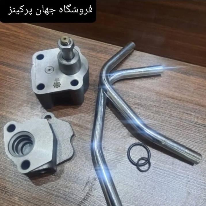 اویل پمپ موتور تراکتور جاندیر مدل 3140 به همراه لوله اویل پمپ