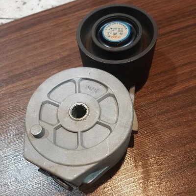 تسمه سفت کن موتور کامینز ( بدون شیار )